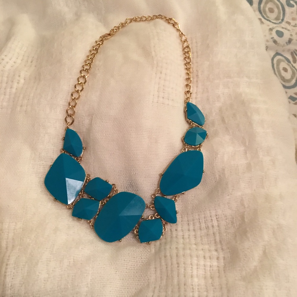 Blue bold necklace